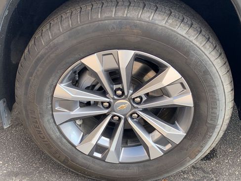 Used 2025 Chevrolet Equinox LT image 29