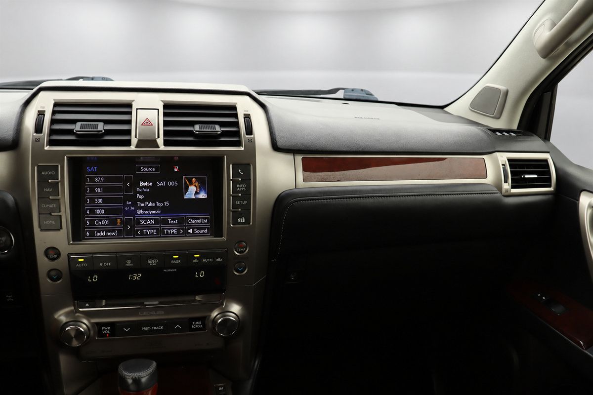 Used 2014 Lexus GX 460 Luxury AWD/4WD image 34