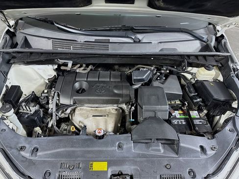 Used 2019 Toyota Highlander LE image 27