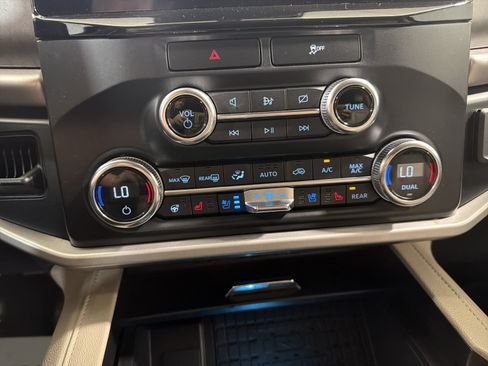 Used 2022 Ford Expedition Max XLT RWD image 20