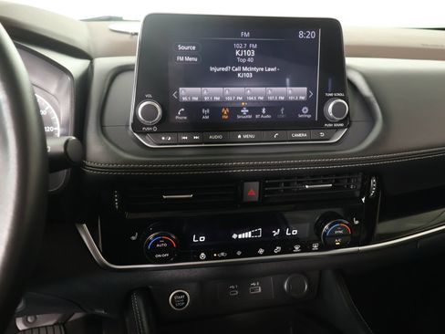 Used 2023 Nissan Rogue SL FWD image 5