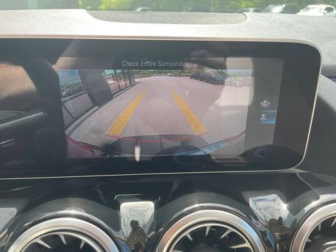 Used 2021 Mercedes-Benz GLA 250 4MATIC image 19