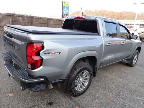 Used 2024 Chevrolet Colorado LT w/ LT Convenience Package II image 8