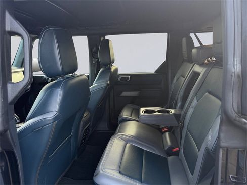 Used 2022 Ford Bronco Outer Banks image 16