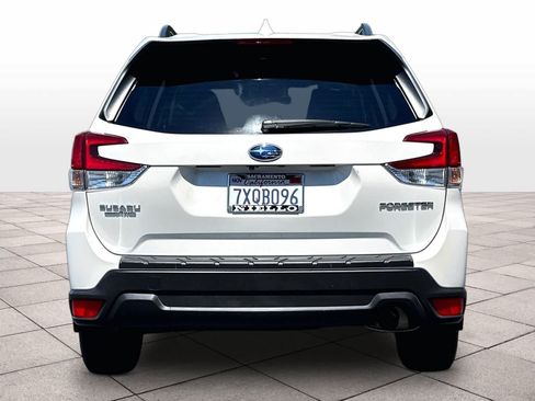 Used 2019 Subaru Forester Premium w/ All-Weather Package AWD/4WD image 7