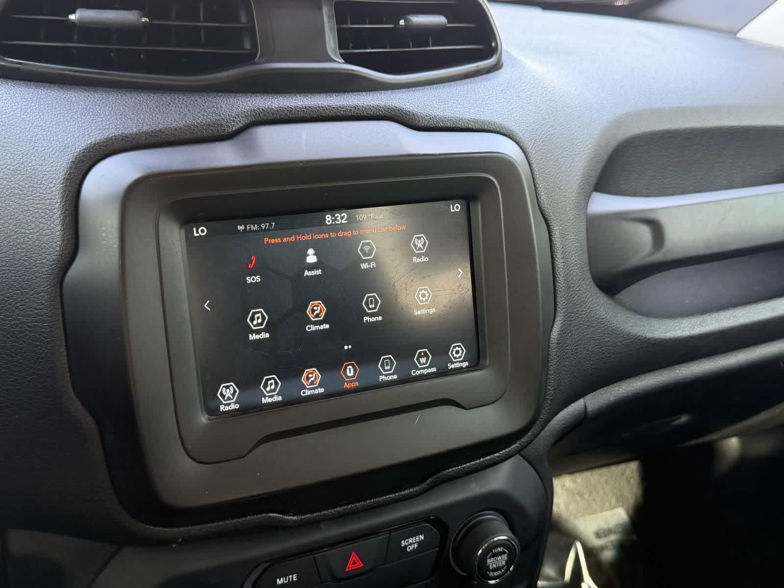 Used 2020 Jeep Renegade Latitude FWD image 17
