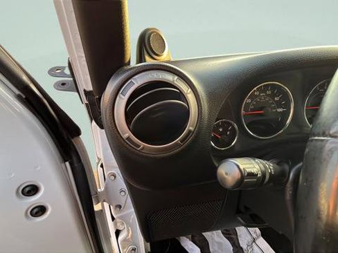 Used 2011 Jeep Wrangler Sport image 11