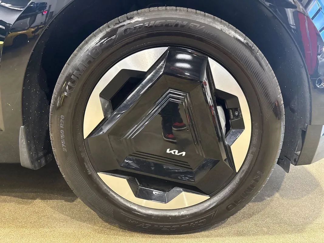 Used 2024 Kia EV9 Land w/ Towing Package AWD/4WD image 61