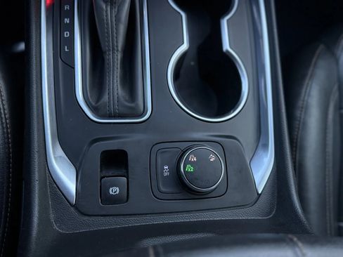 Used 2019 Chevrolet Traverse LT w/ LT Premium Package AWD/4WD image 40