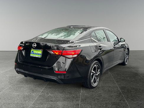 Used 2025 Nissan Sentra SV image 7