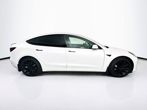 Used 2023 Tesla Model 3 Standard Range image 10
