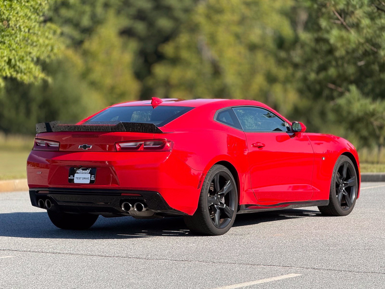 Used 2018 Chevrolet Camaro SS RWD image 11