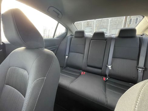 Used 2025 Nissan Altima 2.5 SV image 39