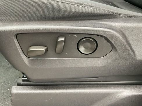 Used 2024 Chevrolet Silverado 1500 Custom image 26