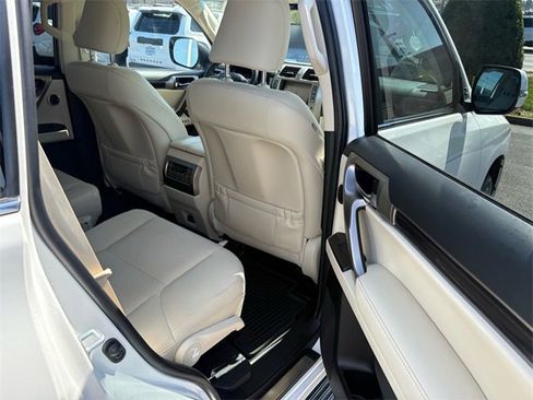 Used 2021 Lexus GX 460 Premium image 30
