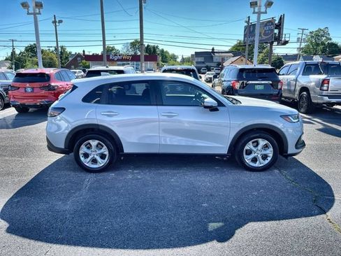 Used 2025 Honda HR-V LX image 17