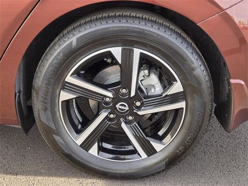 Used 2024 Nissan Sentra SV image 8