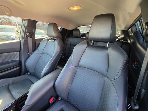 Used 2020 Toyota C-HR Limited image 22