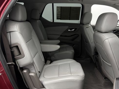 Used 2019 Chevrolet Traverse LT w/ LT Premium Package FWD image 30