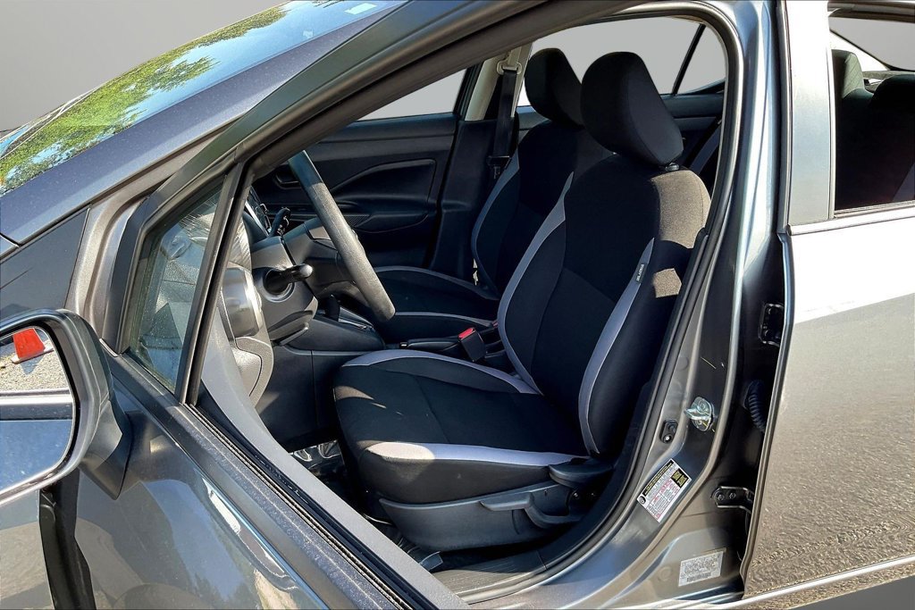 Used 2025 Nissan Versa S FWD image 21