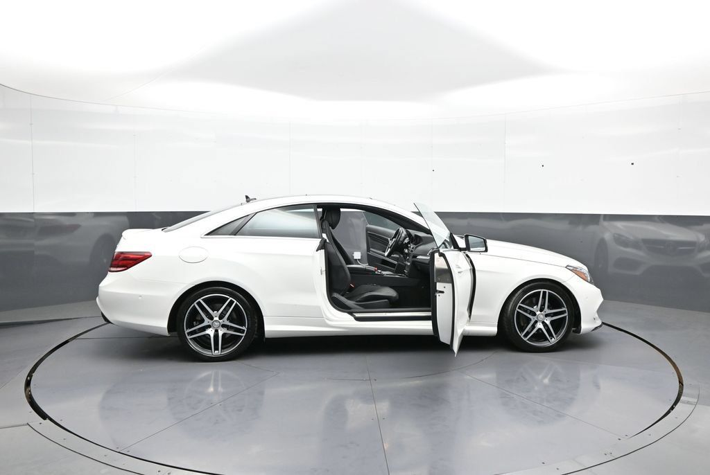 Used 2017 Mercedes-Benz E 400 4MATIC Coupe image 47