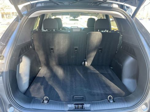 Used 2022 Ford Escape SE w/ SE Sport Appearance Package image 23