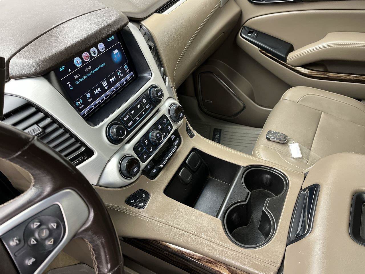 Used 2019 GMC Yukon SLT w/ HD Trailering Package AWD/4WD image 19