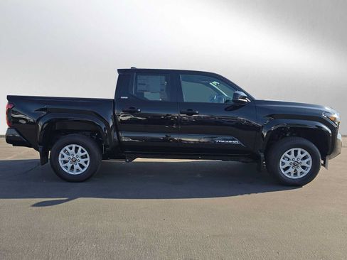 Certified 2026 Toyota Tacoma SR5 AWD/4WD image 2