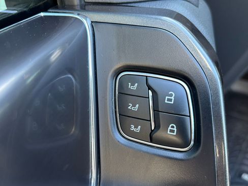 Used 2021 Ford F150 Lariat w/ Equipment Group 502A High AWD/4WD image 18