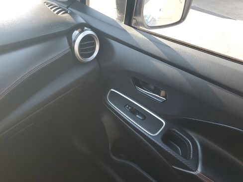 Certified 2023 Nissan Versa SR w/ Trunk Package image 29