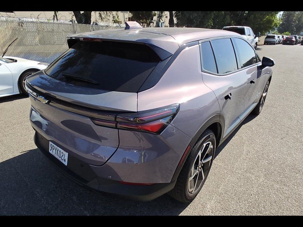 Used 2025 Chevrolet Equinox EV LT FWD image 5