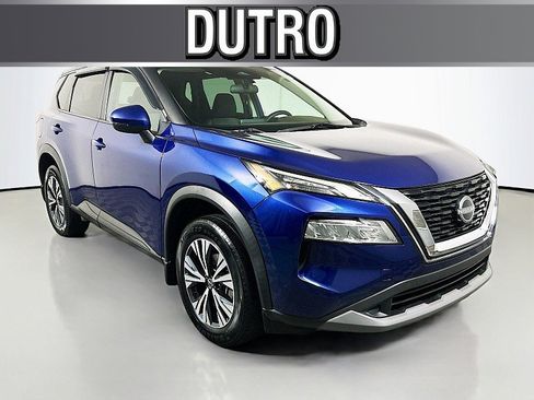 Used 2022 Nissan Rogue SV image 1