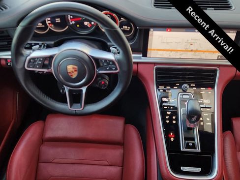 Used 2020 Porsche Panamera GTS image 27