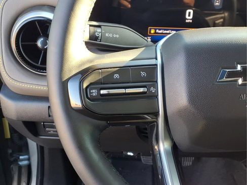 Used 2024 Chevrolet Colorado ZR2 w/ ZR2 Convenience Package III AWD/4WD image 21