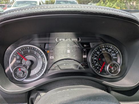 Used 2020 RAM 1500 Laramie AWD/4WD image 25