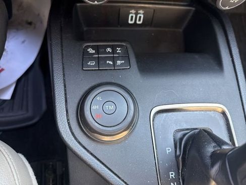 Used 2019 Ford Ranger Lariat w/ Black Appearance Package image 14