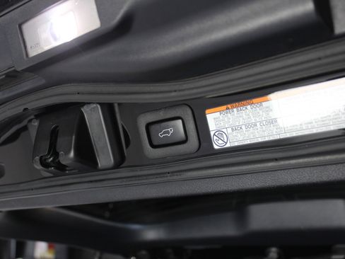 Used 2019 Lexus LX 570 4WD w/ Inspiration Series image 77