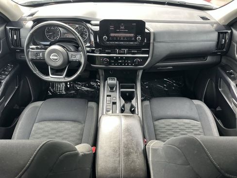 Used 2022 Nissan Pathfinder SV w/ SV Premium Package image 10