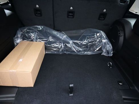 New 2025 Jeep Wrangler Unlimited Rubicon w/ Technology Group image 27