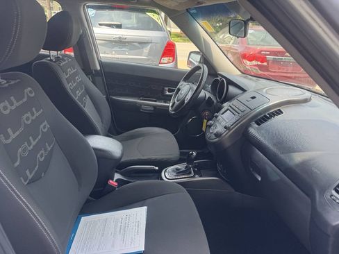 Used 2012 Kia Soul + FWD image 25