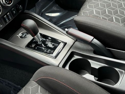 Used 2025 Mitsubishi Outlander Sport AWD image 37