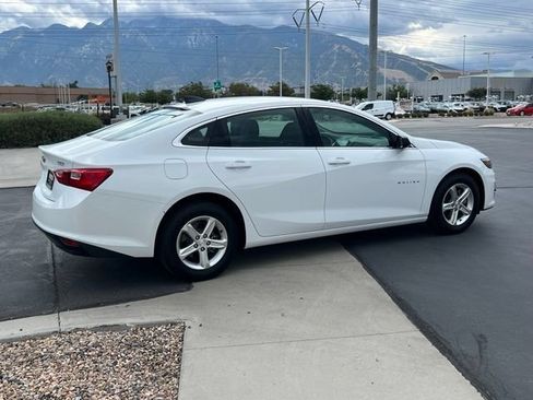 Used 2023 Chevrolet Malibu LS FWD image 7