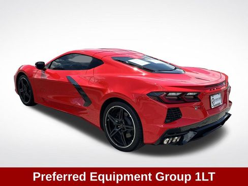 Used 2022 Chevrolet Corvette Stingray Coupe w/ 1LT RWD image 4