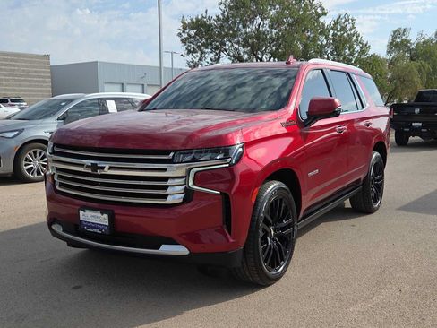 Used 2021 Chevrolet Tahoe High Country w/ Premium Package RWD image 4