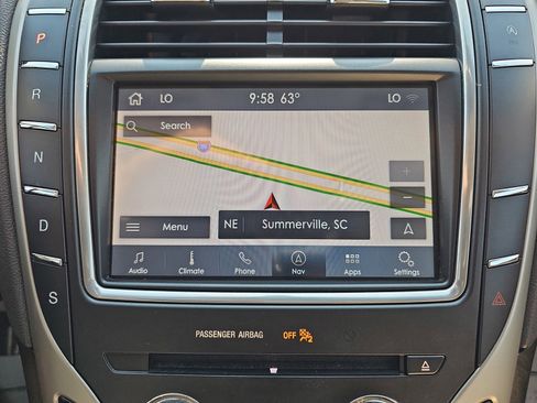 Used 2020 Lincoln Nautilus Reserve FWD image 24