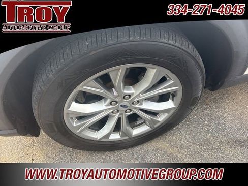 Used 2020 Ford Explorer XLT w/ Equipment Group 202A image 10