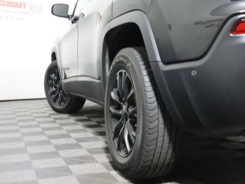 Used 2023 Jeep Cherokee Altitude Lux image 11