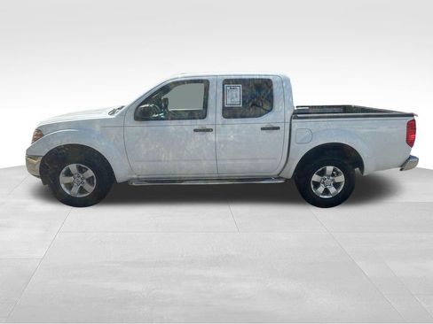 Used 2011 Nissan Frontier SV w/ SV Premium Utility Pkg image 5