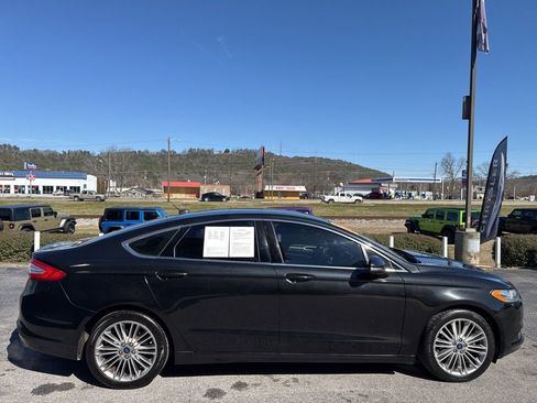 Used 2015 Ford Fusion SE w/ Equipment Group 202A image 17