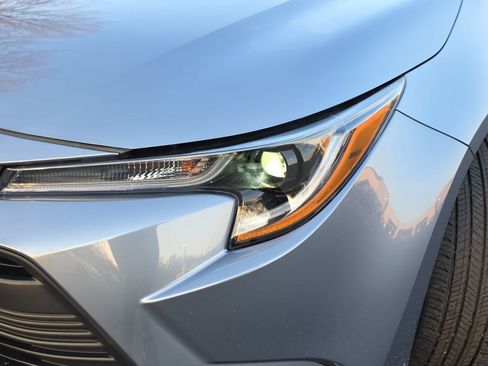 Used 2025 Toyota Corolla LE image 29